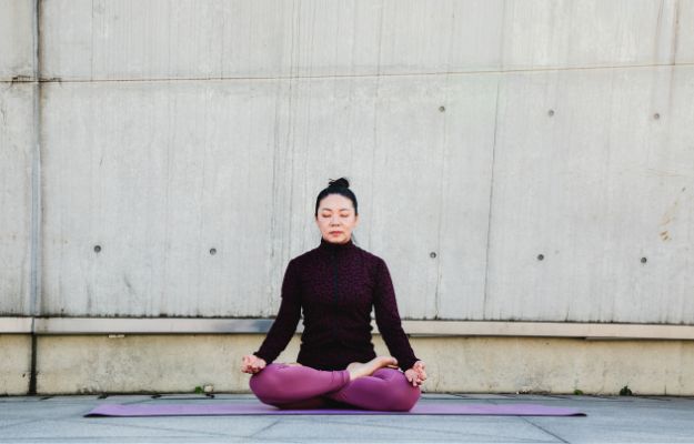 VGH-Aged-asian-woman-meditating-ss-3-Practice-Mindfulness